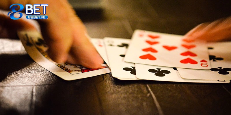 Đọc bài đối thủ